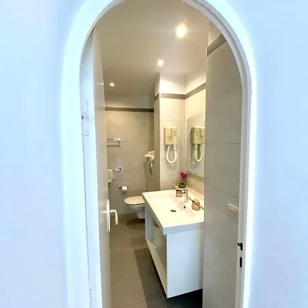 Отель Belvedere 3*